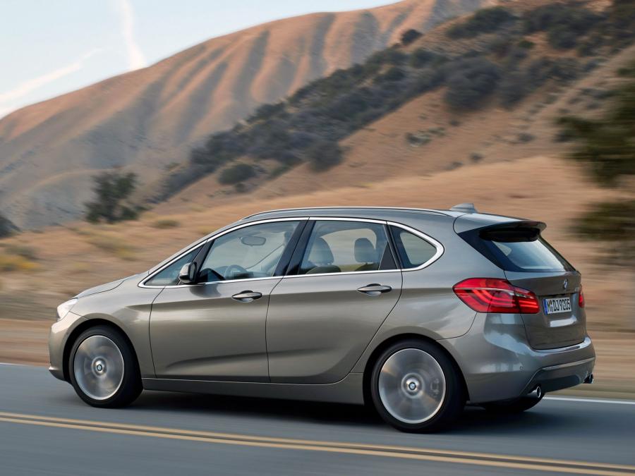  BMW 225i Active Tourer 2014 года  (фото 2 из 30)